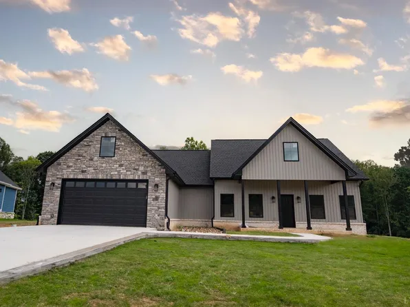 1738 Willow Oak Dr, Forest, VA 24551