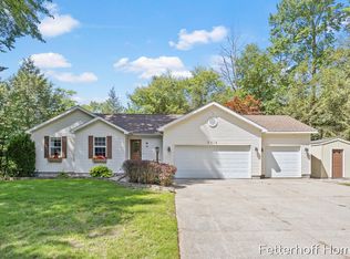 6615 Beech Creek Dr, Fruitport, MI 49415