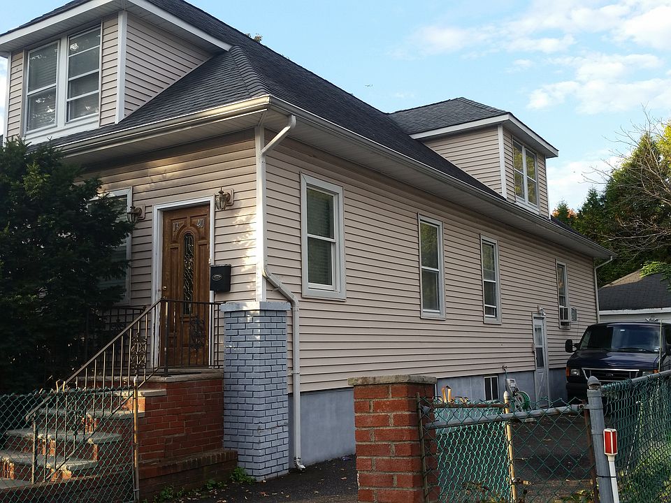 2nd image of 13-40 Edward St #1X