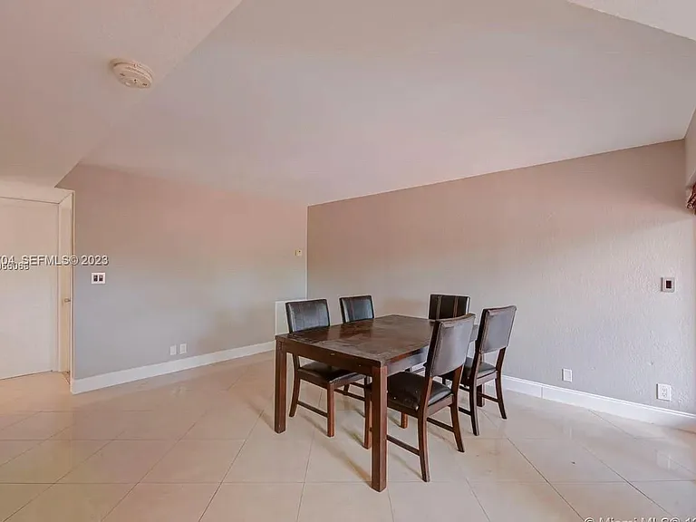 9953 SW 147th Ct — Photo 4
