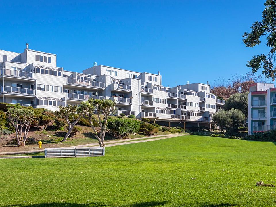 SeaScape 1 Condominiums