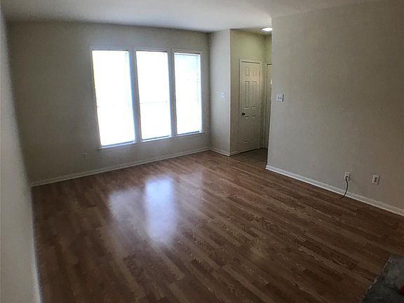 4th image of 2529 Rio Grande St #9