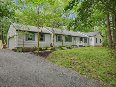 8172 Manor Dr, Gloucester, VA, 23061
