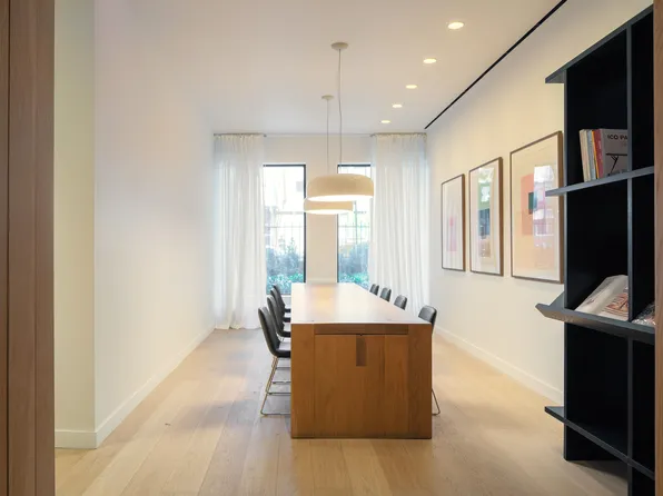 234 East 46th Street image 10 of 17