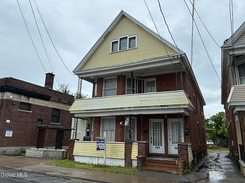 3rd image of 987 Main Avenue