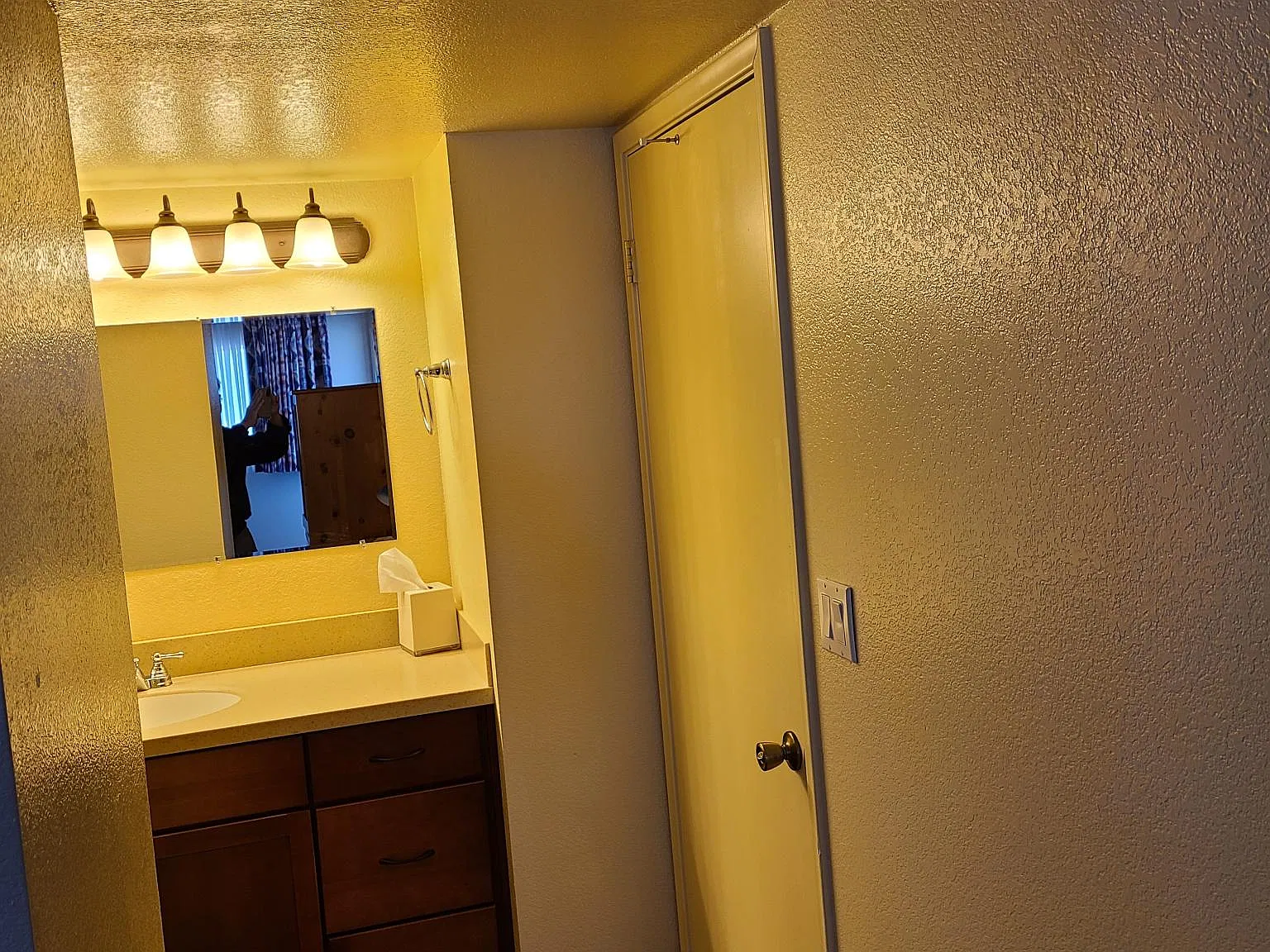 886 W Galveston St — Photo 4