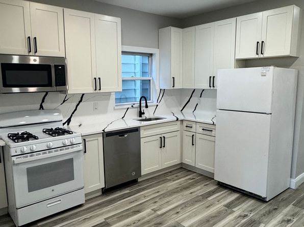 40 E 15th St APT 1