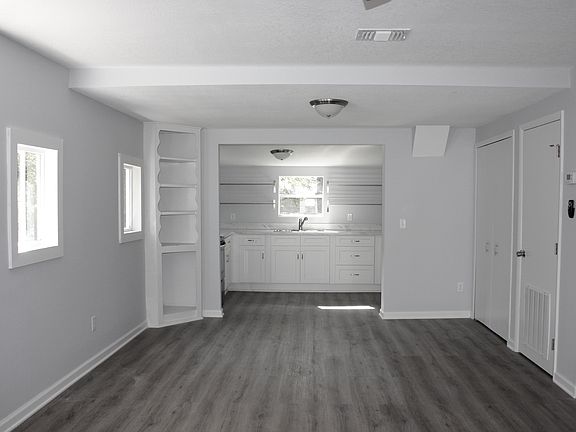 5th image of 4648 Wheeler Ave