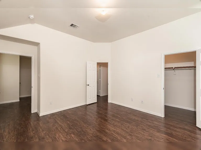 Santa Cecilia Ln — Photo 10