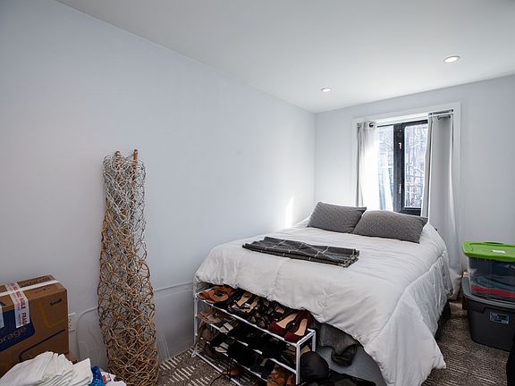 5th image of 132 Jefferson Ave #2F