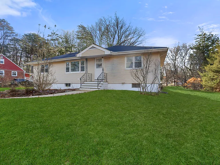9 Riccis Dr — Photo 28