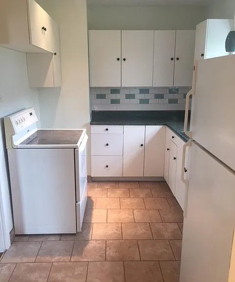 9 N Urania Ave — Photo 3
