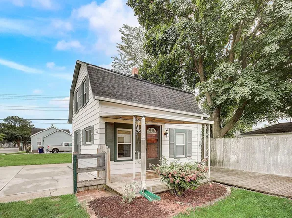 1106 S 110th STREET, West Allis, WI 53214