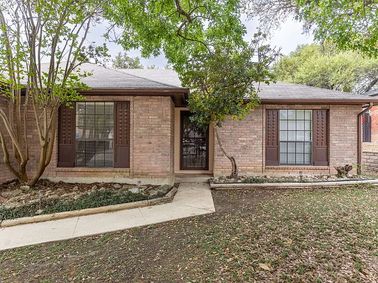 7750 Crooked Road St — Photo 3