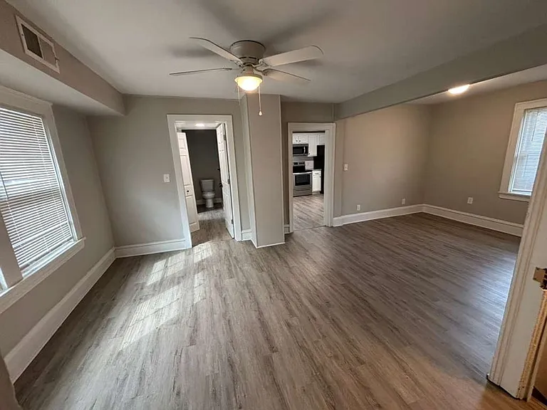 4200 Whitman AVE — Photo 5