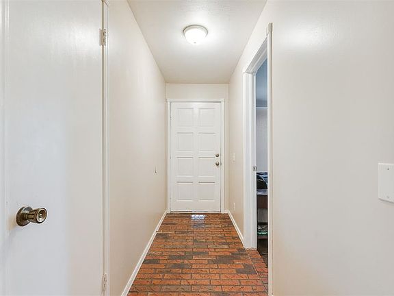 3rd image of 12052 Czech Hall Cir