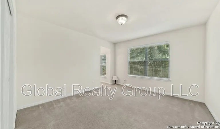 501 Ginsberg Dr — Photo 9
