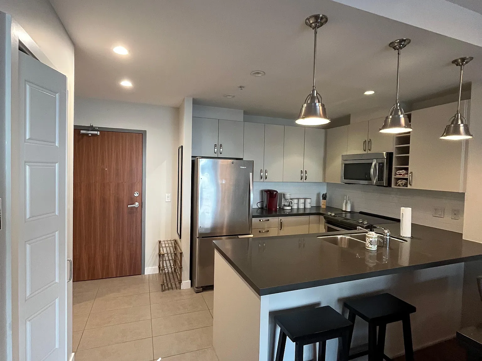 1 bed, 671 sqft, $2,700 — Photo 1