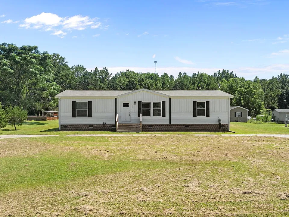 141 Pioneer Ct