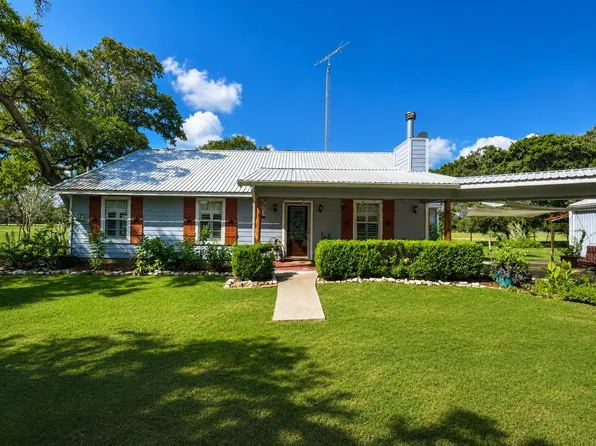 15264 Fm 530, Hallettsville, TX 77964