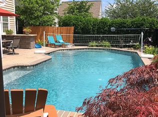 1433 Drake Ln, Lancaster, PA 17601
