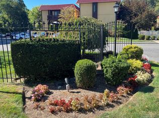 2 Granada Cres APT 8, White Plains, NY 10603