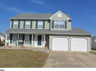 69 Larkspur Cir, Sicklerville, NJ 08081