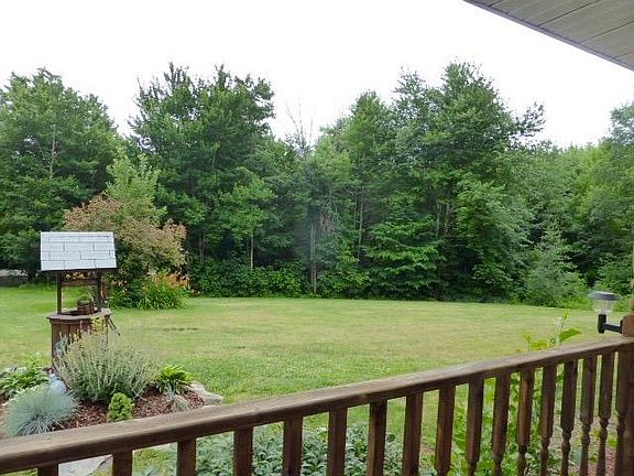 3rd image of 123 Rum Hill Rd