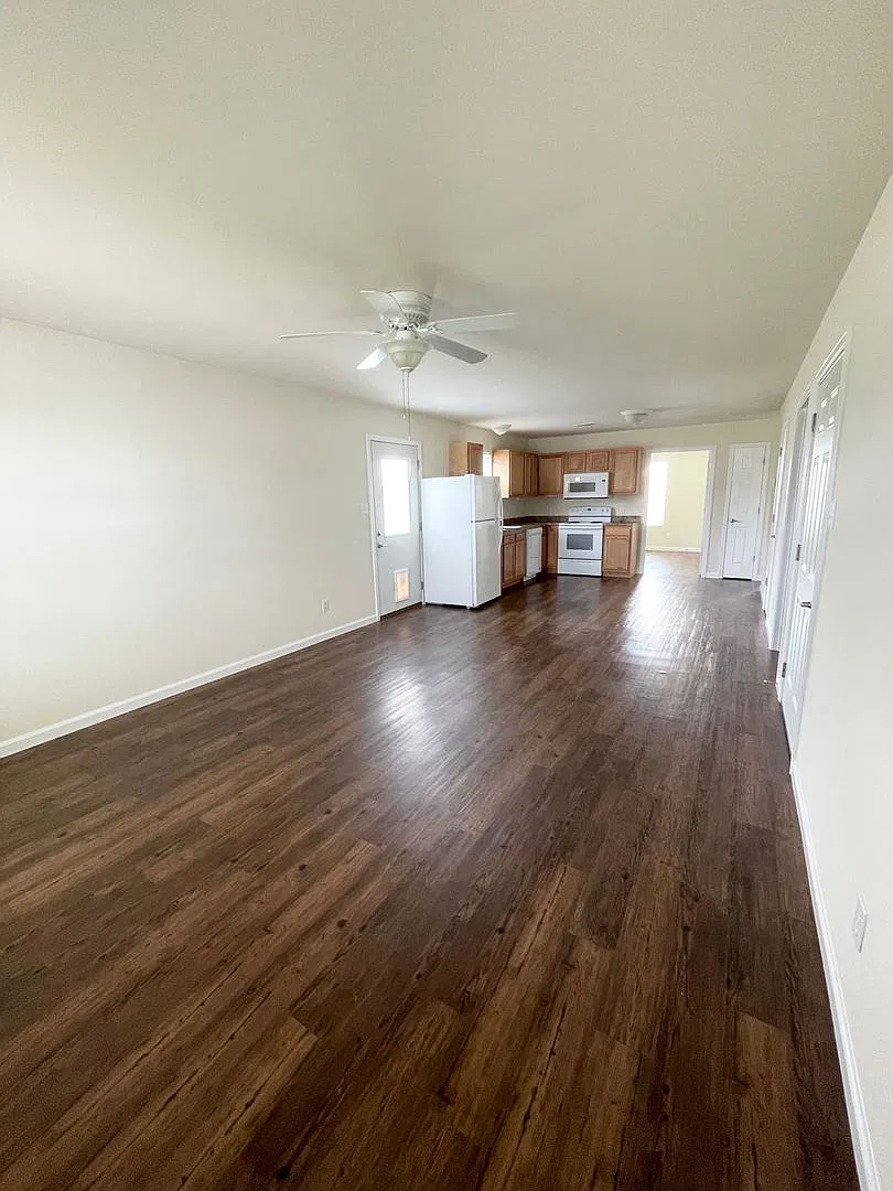 2 Bedroom | 2 Bathroom | Duplex — Photo 2