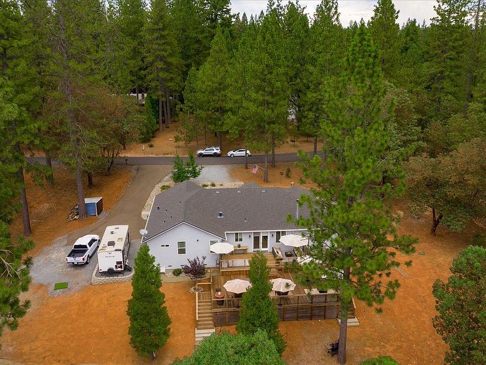 1st image of 20180 Redwood Dr