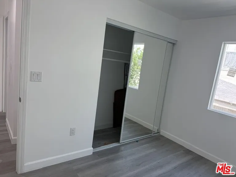1499 W 35th Pl #3 — Photo 9