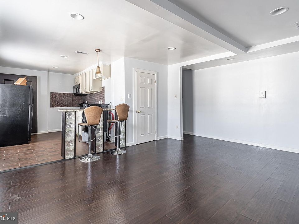 1st image of 517 W Girard Ave APT 3
