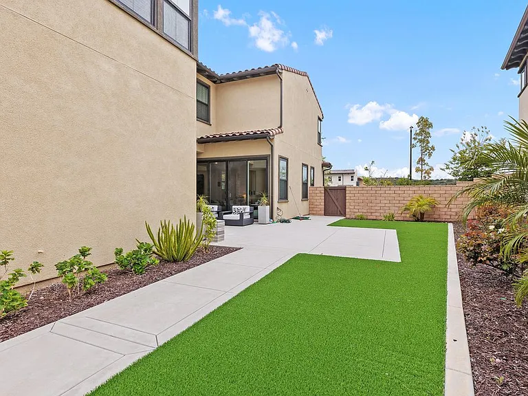6640 Solterra Vista Pkwy — Photo 33