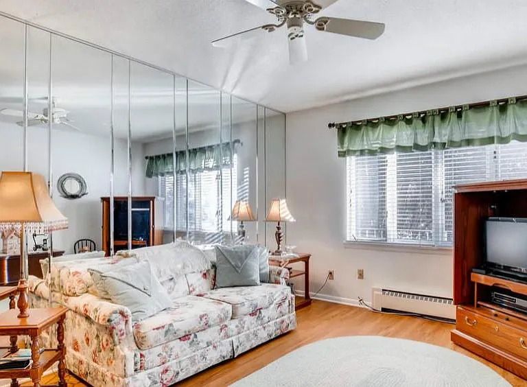 Second bedroom