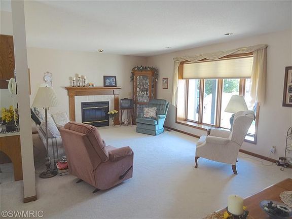 2nd image of 12088 Sandy Woods Dr