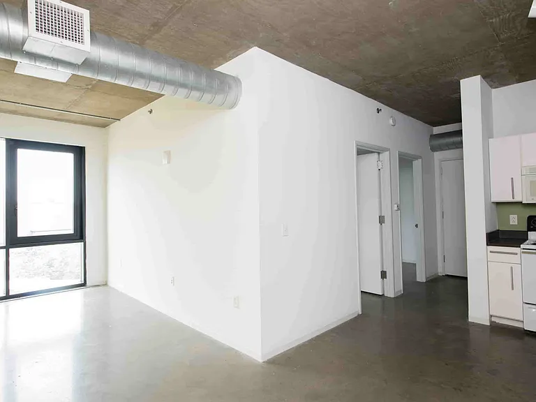 The Hub on Chestnut Street — Photo 16