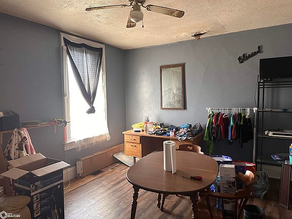 2nd image of 1317 Franklin St