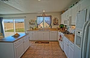 resized-Kitchen 2