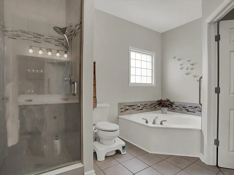 5398 Baltimore Ct — Photo 11