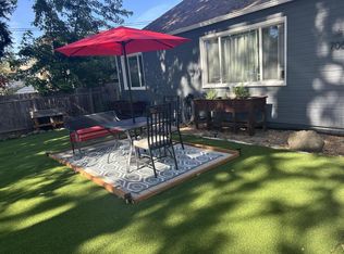 706 Normal Ave, Ashland, OR 97520