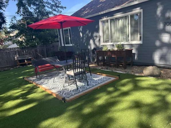 706 Normal Ave, Ashland, OR 97520