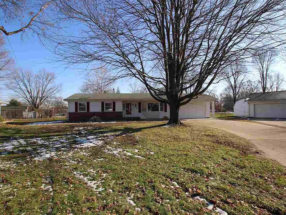 1st image of 26 Greenway Dr