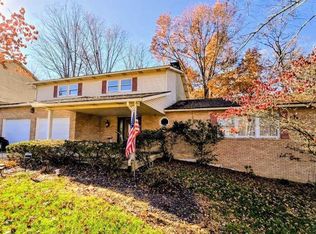 121 Beckett Ct, Saint Clairsville, OH 43950