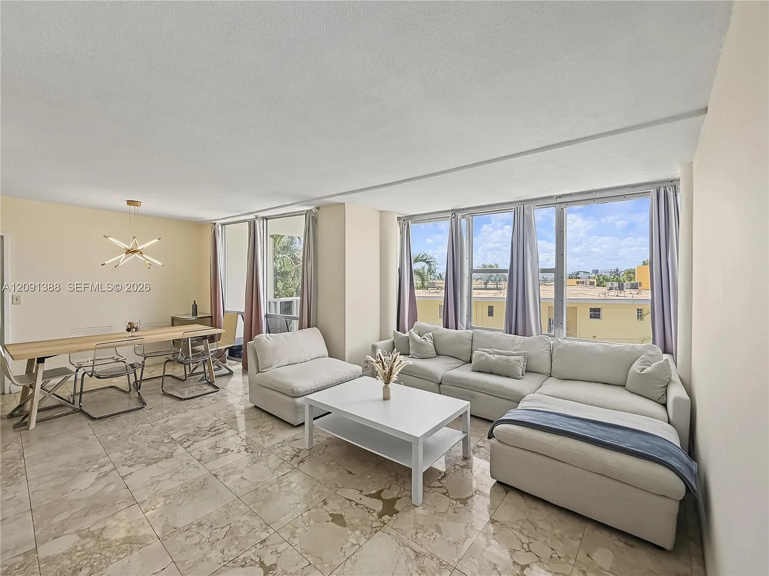 King Cole Condo — Photo 3