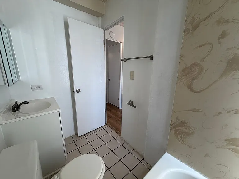 1315 Heulu St — Photo 12