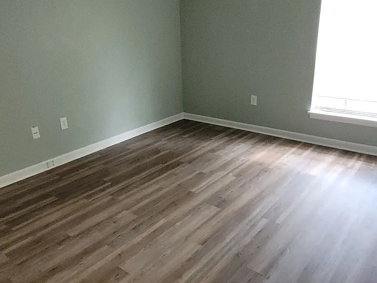 1037 Carriage Dr #C — Photo 5