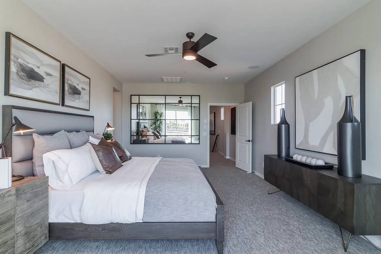 3 bed, 3.5 bath, 2152 sqft, $2,600 — Photo 3
