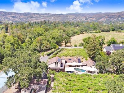 1105 Hedgeside Avenue, Napa, CA, 94558