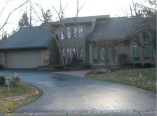 4838 Rolling Ridge Ct, West Bloomfield, MI 48323