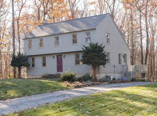 4 Wyoming Rd, Tyngsboro, MA 01879